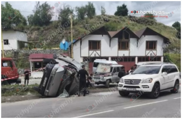 Տավուշում բախվել են «Mitsubishi Outlander»-ը, «УАЗ 469»-ը և «Ford Transit»-ը. կան տուժածներ